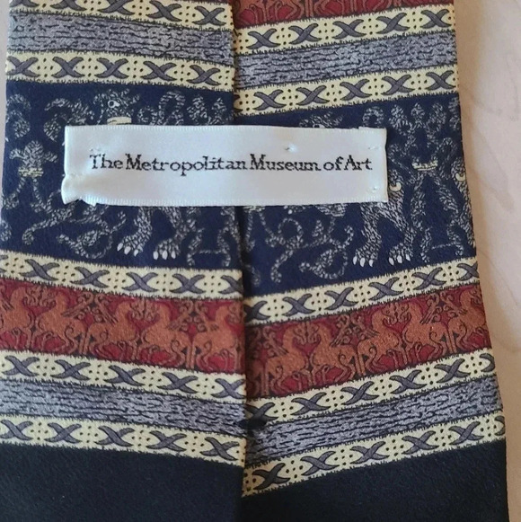 2/30$ METROPOLITAN MUSEUM  OF ART vintage tie - Picture 6 of 6